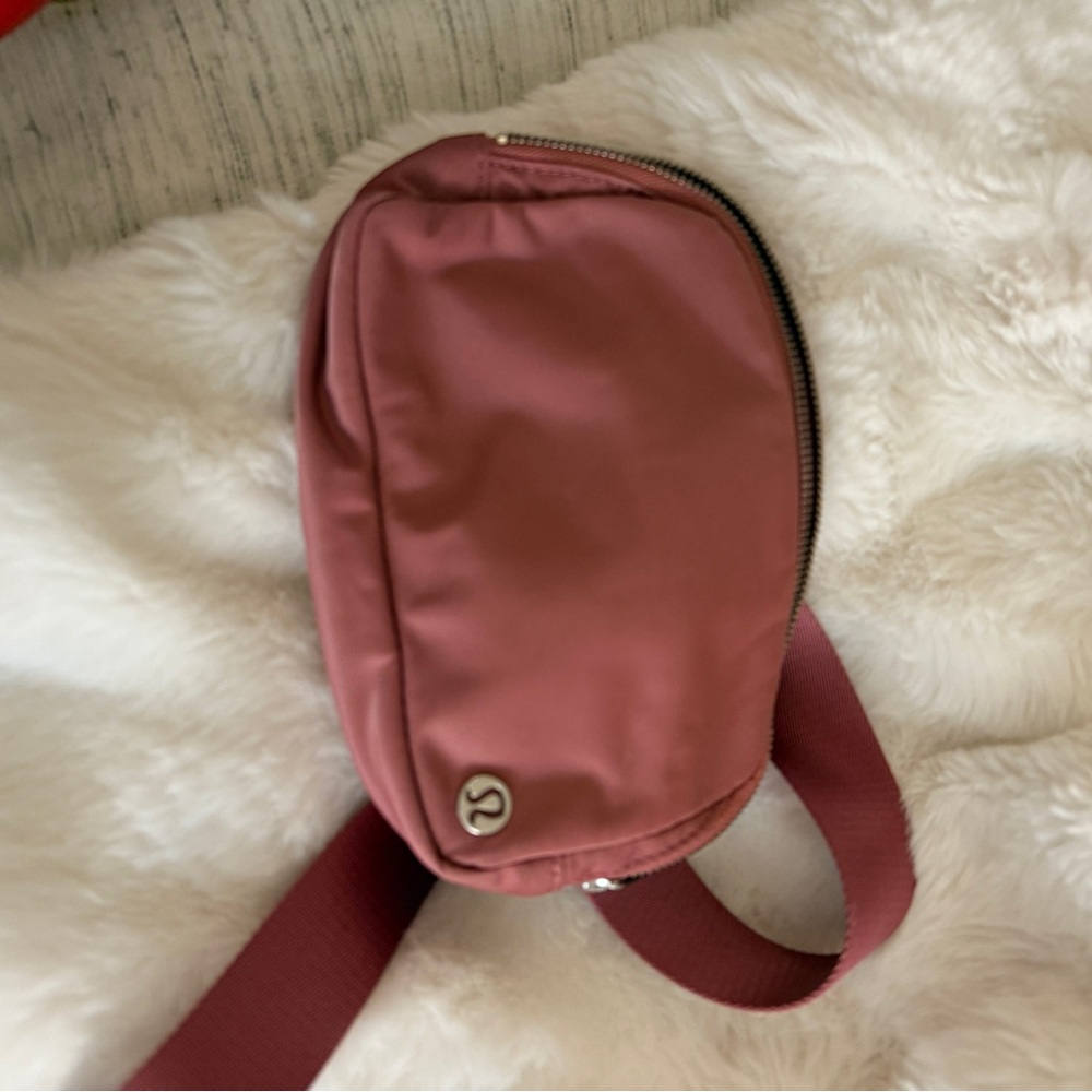 lululemon athletica Pink everywhere belt Bag